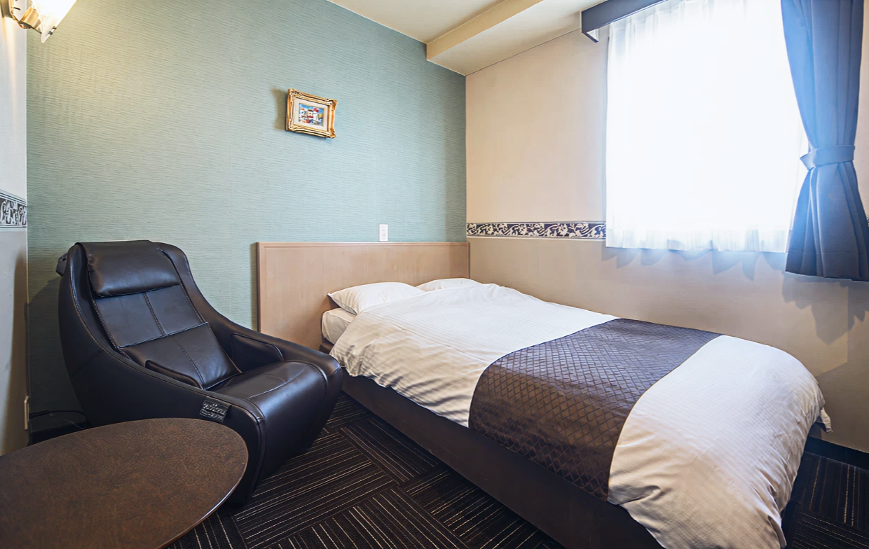 デラックス セミダブルルーム